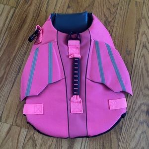 NWOT Dog walker harness with wings